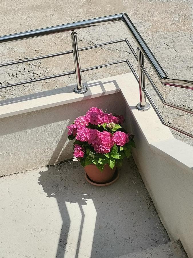 Apartment Lijana Sea View Tučepi Esterno foto