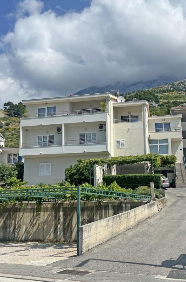 Apartment Lijana Sea View Tučepi Esterno foto