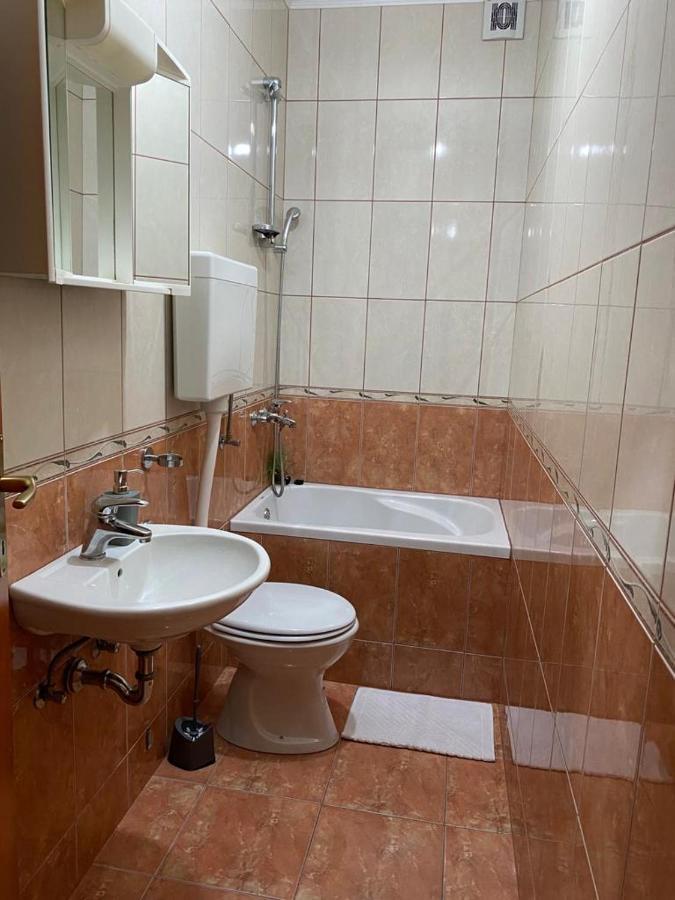 Apartment Lijana Sea View Tučepi Esterno foto