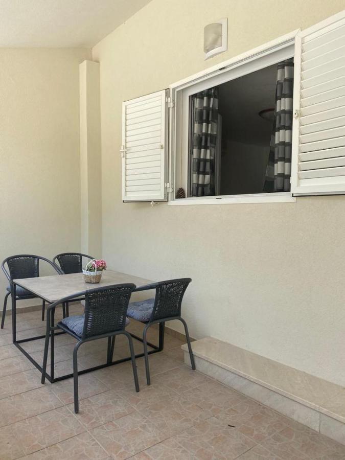 Apartment Lijana Sea View Tučepi Esterno foto