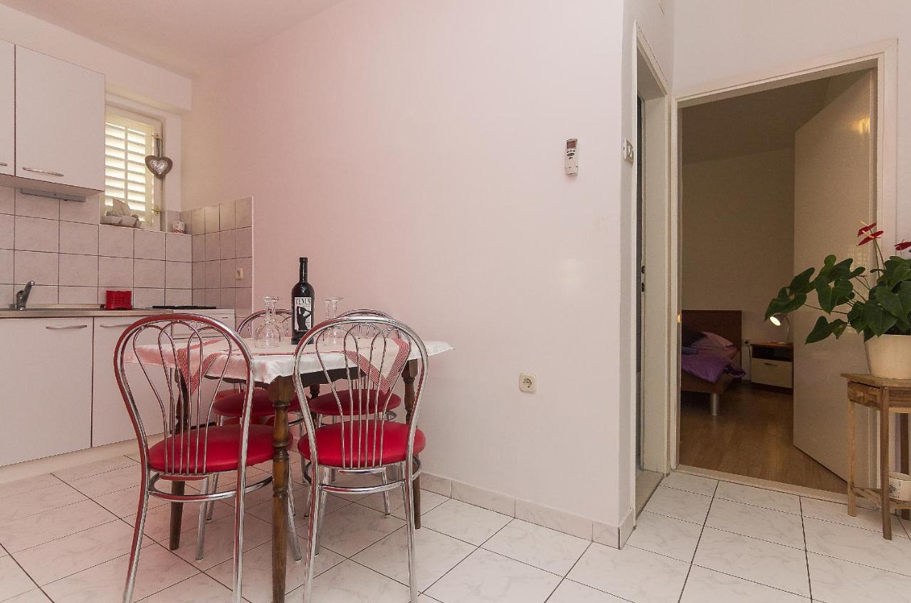 Apartment Lijana Sea View Tučepi Esterno foto
